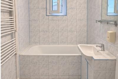 Apartament cu 2 camere decomandat în Poarta 6