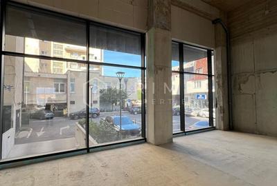 Spațiu comercial, de 395 mp, în Ultracentral