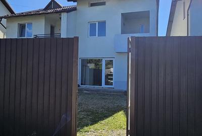 Casă cu 3 camere cu Teren 154 Mp în Central