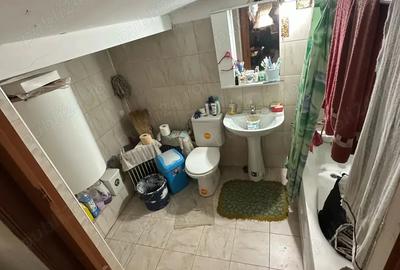 Casă cu 5 camere cu Teren 1400 Mp în Central - 4