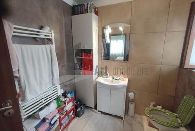 Casă cu 4 camere în Olteni - 12