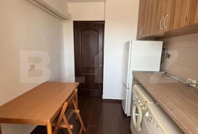 Apartament cu 3 camere decomandat în Gheorghe Doja