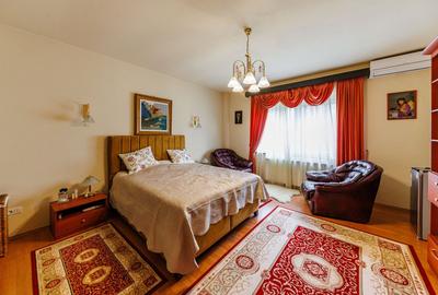 Casă individuală cu 7 camere cu Canalizare în Central - 25