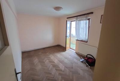 Apartament cu 2 camere decomandat în Calea Galați - 4