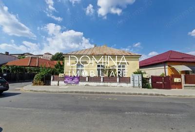 Casă cu 4 camere cu Teren 714 Mp în Central - 1