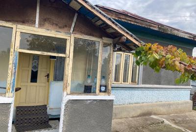 Casă cu 4 camere în Făurei