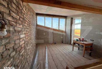 Casă cu 5 camere cu Teren 1461 Mp în Florești - 2