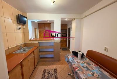 Apartament cu 3 camere decomandat în E3