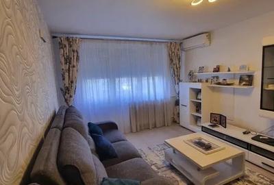 Apartament cu 3 camere decomandat, mobilat în Drumul Taberei
