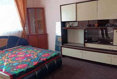 Casă cu 3 camere cu Teren 2000 Mp în Viștea