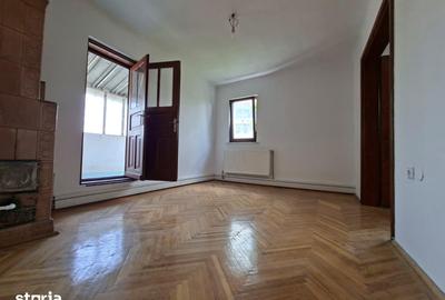 Apartament cu 2 camere semidecomandat în Primăverii