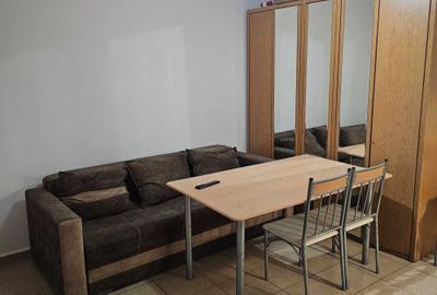 Apartament cu 2 camere semidecomandat în Micro 14