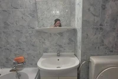 Garsonieră semidecomandată în Titan