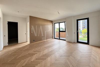 Apartament cu 3 camere semidecomandat în Între Lacuri