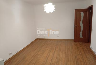 Apartament cu 4 camere decomandat, mobilat în 1 Mai