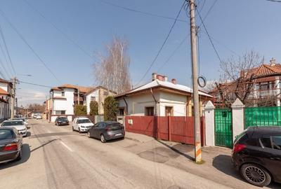 Casă individuală cu 3 camere cu Canalizare în Ceair