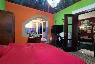 Casă cu 5 camere cu Canalizare în Central - 7