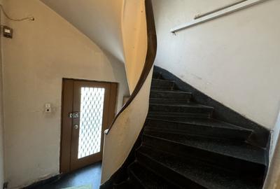 Casă individuală cu 7 camere cu Canalizare în Primăverii - 11