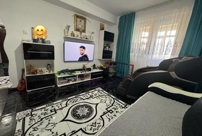 Apartament cu 3 camere decomandat în Central - 1