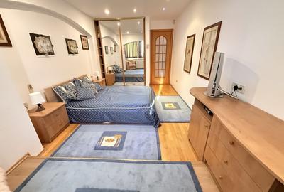 Apartament cu 3 camere decomandat în Dorobanți