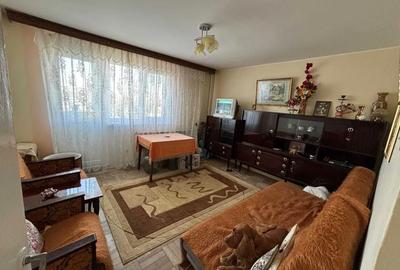Apartament cu 2 camere decomandat în Micro 19