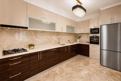 Apartament cu 2 camere decomandat în Tractorul - 2