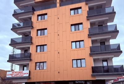 Apartament cu 2 camere semidecomandat, mobilat în Central