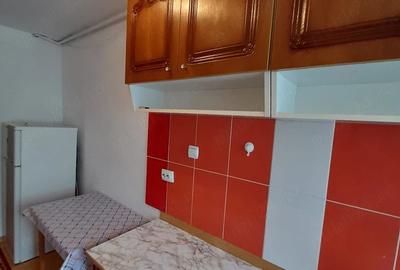 Garsonieră decomandată în Astra