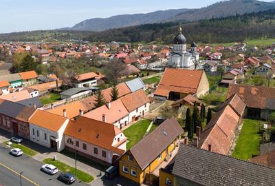 Casă individuală cu 3 camere cu Canalizare în Cristian - 2