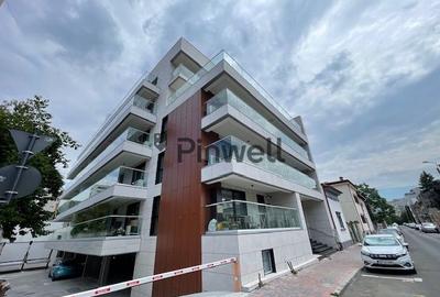 Apartament cu 4 camere decomandat în Decebal