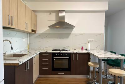 Apartament cu 3 camere semidecomandat în Central - 1