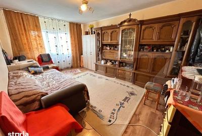 Apartament cu 3 camere decomandat în Tomești