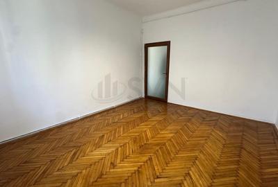 Casă individuală cu 5 camere cu Garaj în Chitila