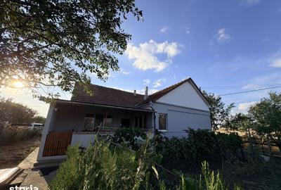 Casă cu 3 camere cu Teren 1000 Mp în Central