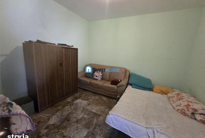 Casă cu 7 camere cu Teren 1250 Mp în Mândra - 1