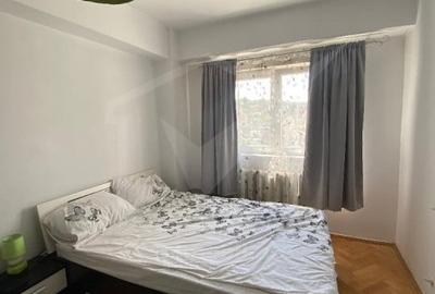 Apartament cu 3 camere decomandat, mobilat în Central - 1