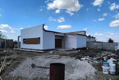 Casă cu 3 camere cu Teren 89 Mp în Central - 2