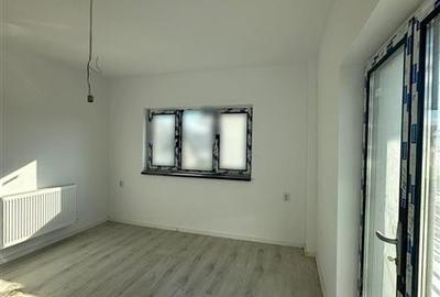 Apartament cu 2 camere decomandat în Vișani