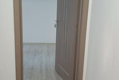 Apartament cu 2 camere semidecomandat în Micro 15