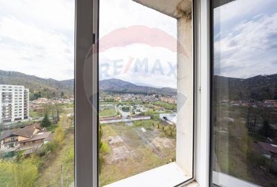Apartament cu 3 camere circular în Noua - 20