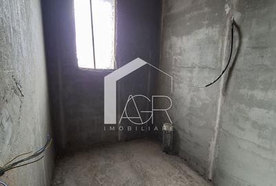 Casă cu 4 camere cu Teren 378 Mp în Păulești - 2