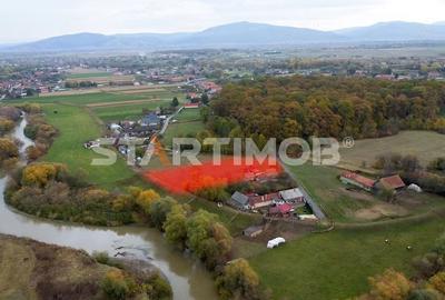 Teren de 3550 mp, în Lunca Calnicului
