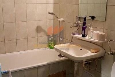 Apartament cu 2 camere semidecomandat în Calea București