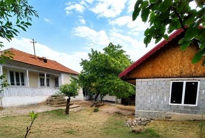 Casă cu 4 camere în Homești - 2