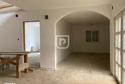Casă cu 4 camere în Doroteia