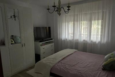 Casă cu 4 camere cu Teren 500 Mp în Central