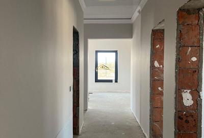 Casă cu 4 camere cu Teren 450 Mp în Rediu - 8