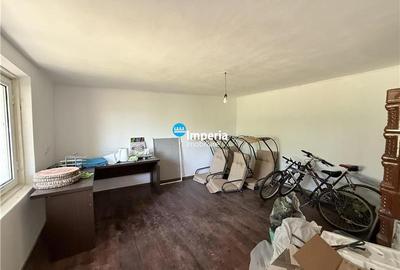 Casă individuală cu 3 camere cu Teren 4200 Mp în Mălăești - 4
