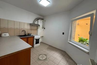 Casă cu 5 camere cu Teren 300 Mp în Colentina