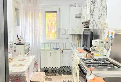 Apartament cu 2 camere semidecomandat, mobilat în Dâmbovița